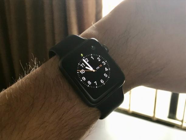 Το ρολόι της Apple είναι καλύτερο από το Fitbit 1