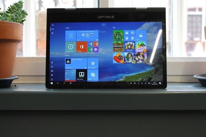 Teclast F5 Tablet Mode σε ράφι παραθύρου