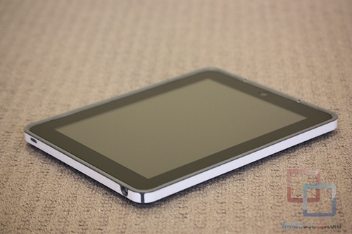 MakeUseOf Review & Giveaway: CandyShell iPad Case από Speck IMG 2111