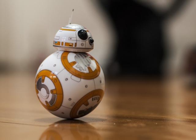 Ο γάμος της Δύναμης: Sphero Star Wars BB-8 Αναθεώρηση και Giveaway DSC 0004