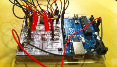 Προγραμματισμός Arduino - Αναπαραγωγή με καταχωρητές αλλαγής ταχυτήτων (ακόμη πιο LED) συναρμολογημένο εκπαιδευτικό πρόγραμμα καταγραφής μετατόπισης