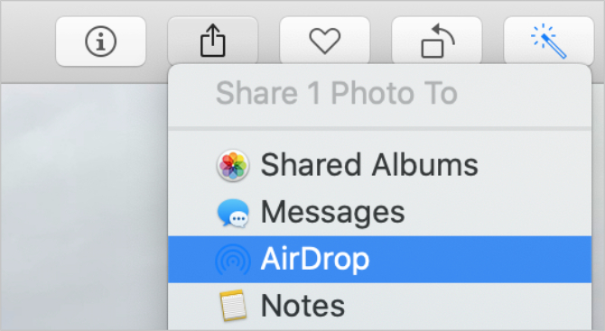 Επιλογή AirDrop στο μενού Κοινή χρήση από την εφαρμογή Φωτογραφίες