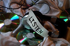 Κορυφαίοι 5 ιστότοποι για ακρόαση CD πριν από την αγορά του listentocd