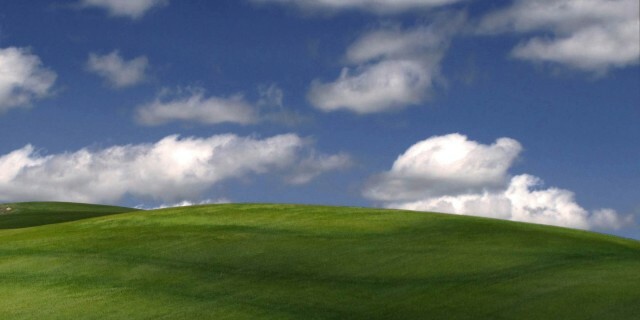 τοπίο παρόμοιο με την ταπετσαρία bliss των windows xp